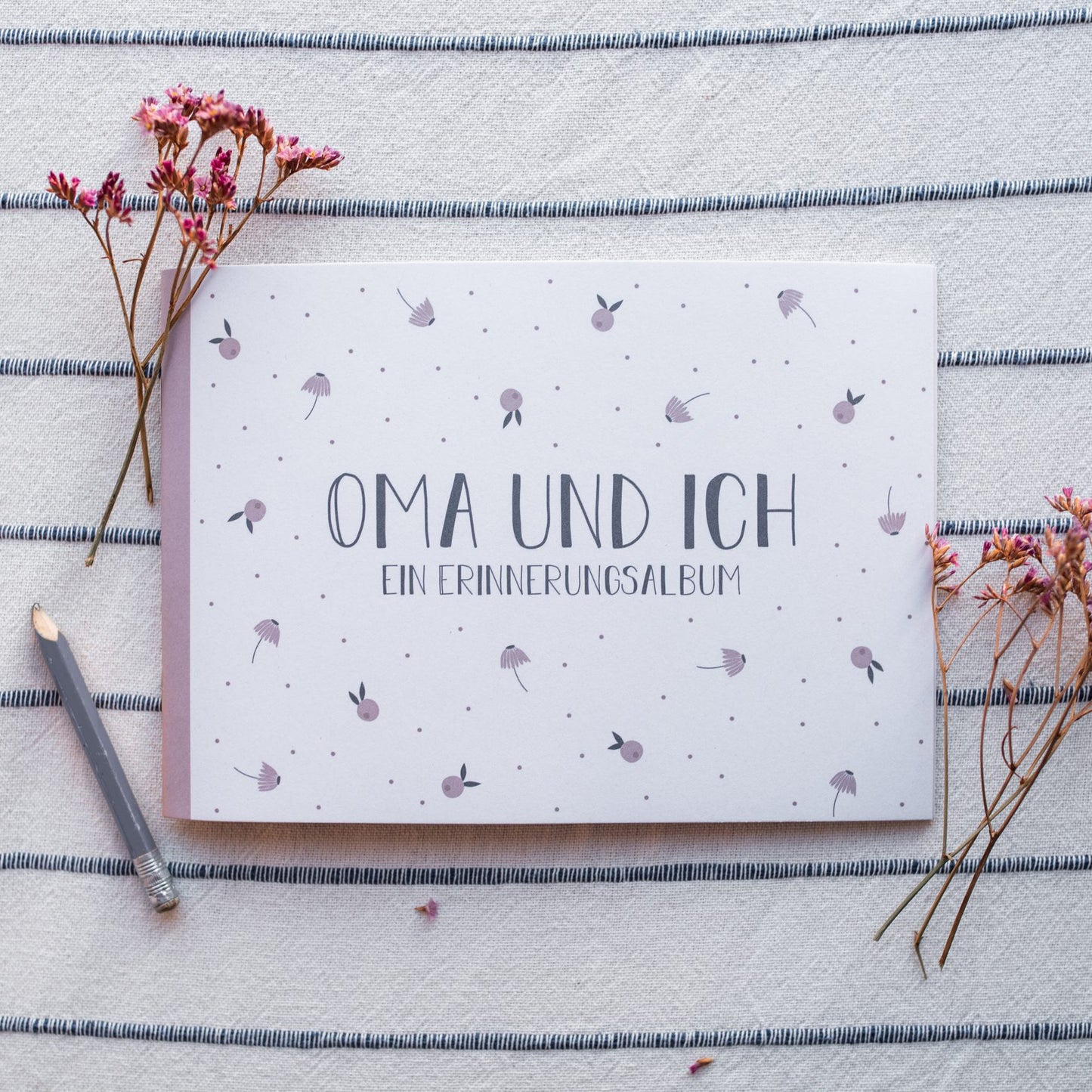 ava&yves Erinnerungsalbum Oma und ich, 24 Seiten