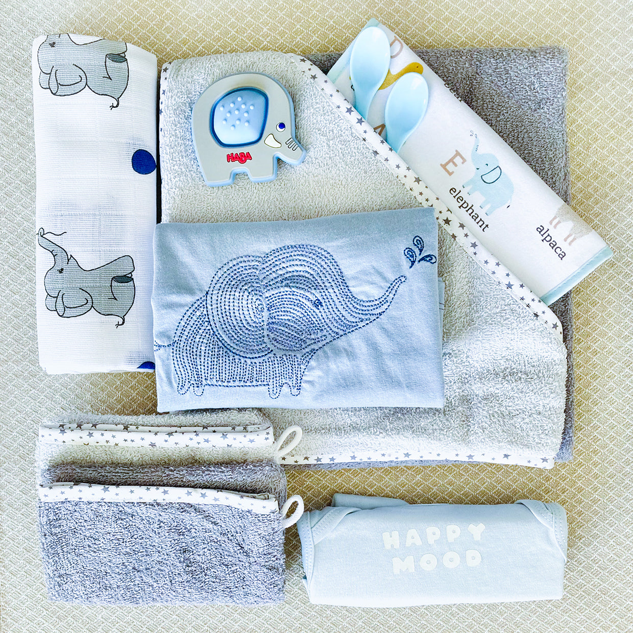 moments Windeltorte Elefant grau blau zur Geburt