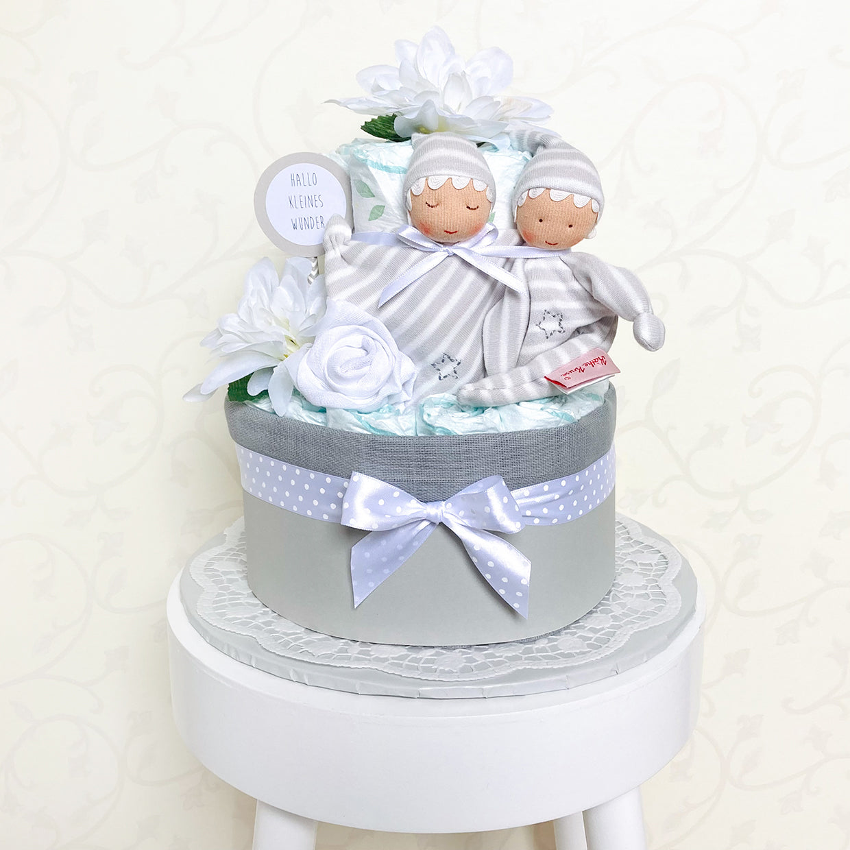 moments Windeltorte Püppchen Sternchen neutral grau zur Geburt