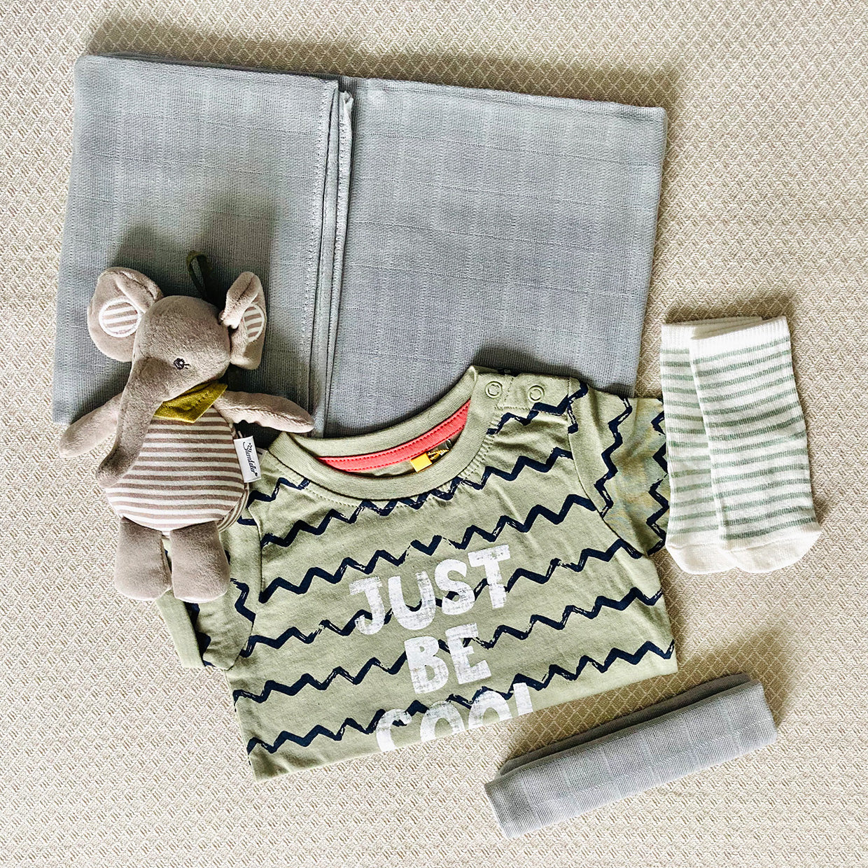 moments Windeltorte Elefant in Grau – Geschenk zur Geburt