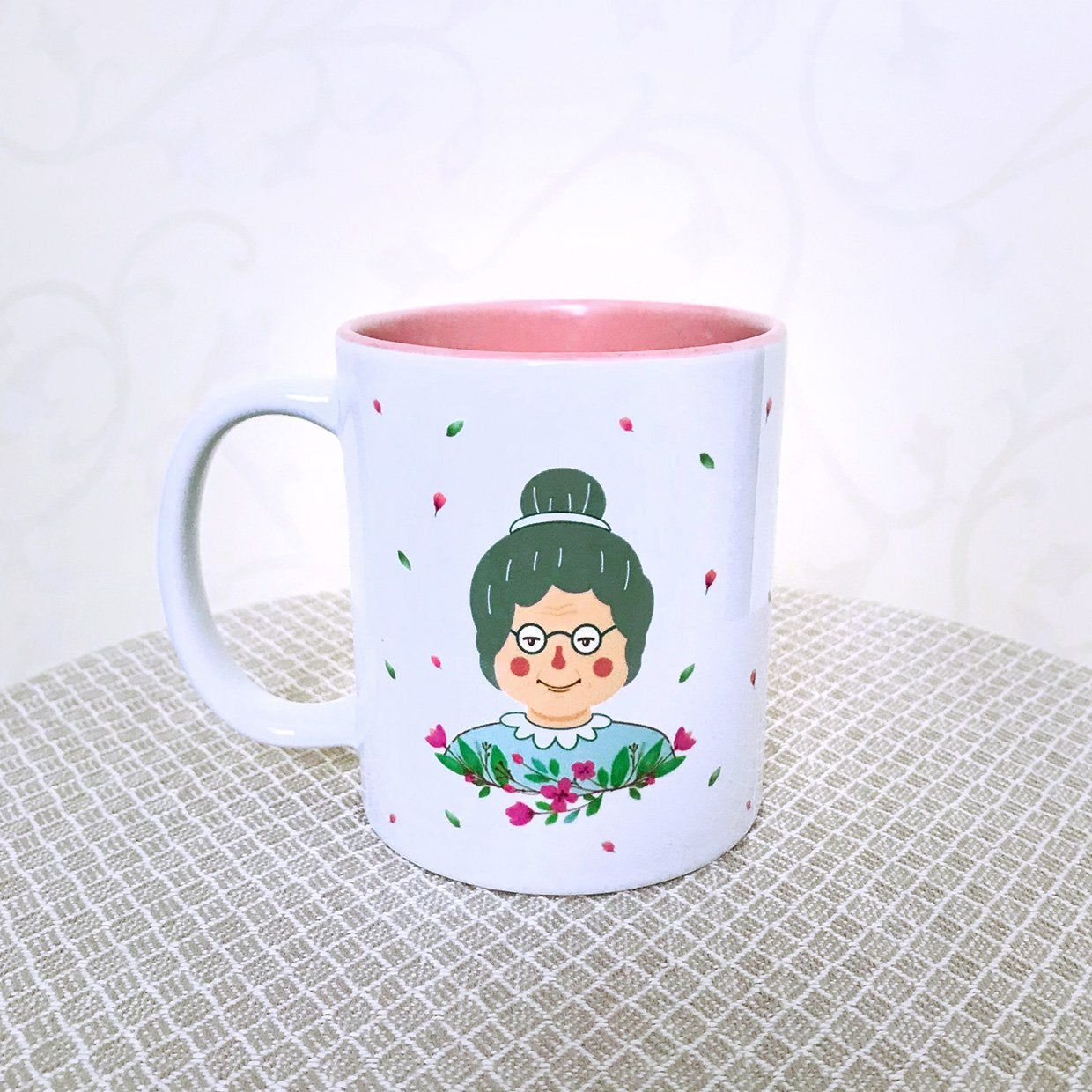 Lieblingsoma Tasse - innen rosa