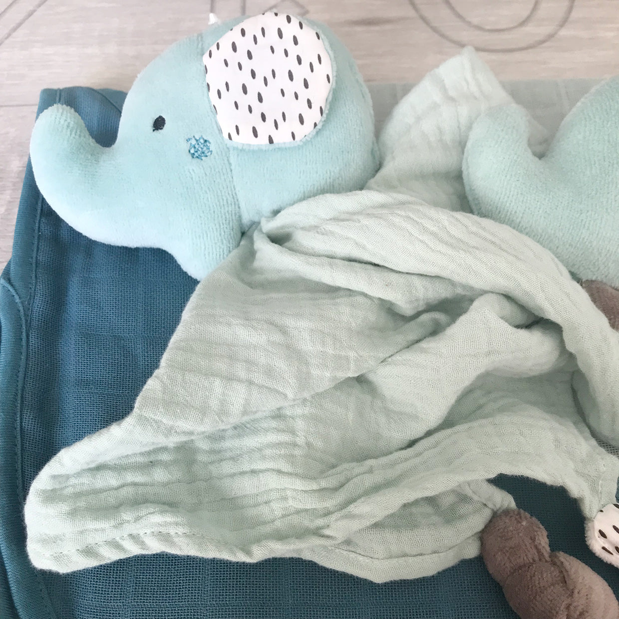 moments Windeltorte Elefant mint petrol zur Geburt