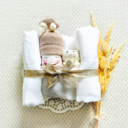 Windelbaby mocca zur Geburt – personalisierbares Geschenk