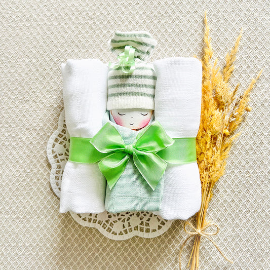 moments Windelbaby hellgrün zur Geburt